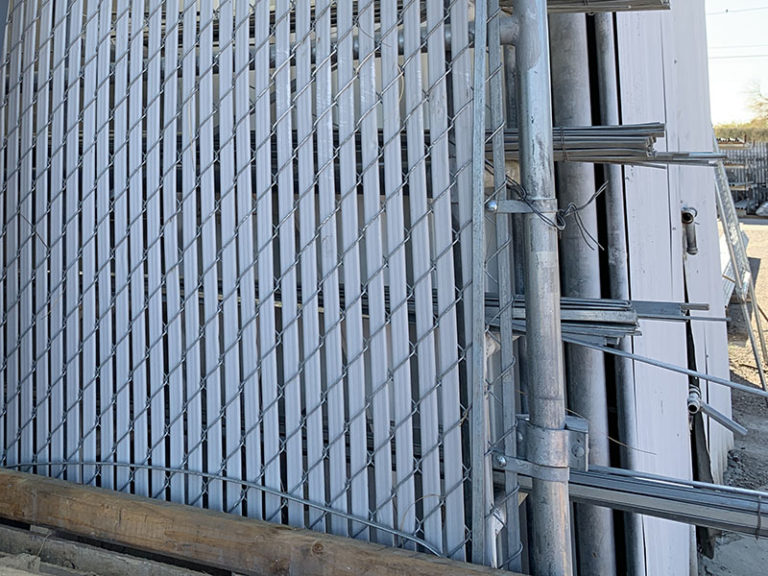 Canyon Fence chain link with slats 768x576