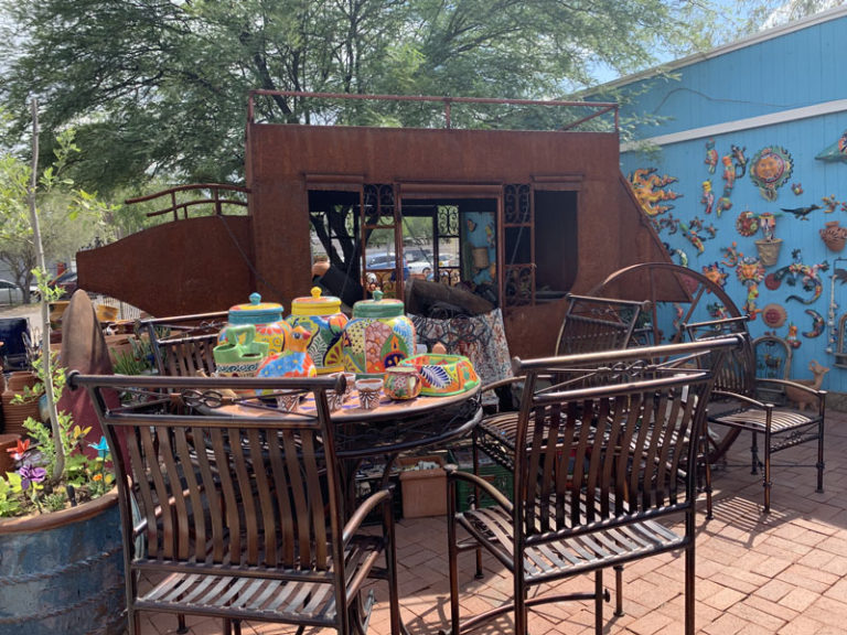 Mexican Garden Pottery stage coach 768x576