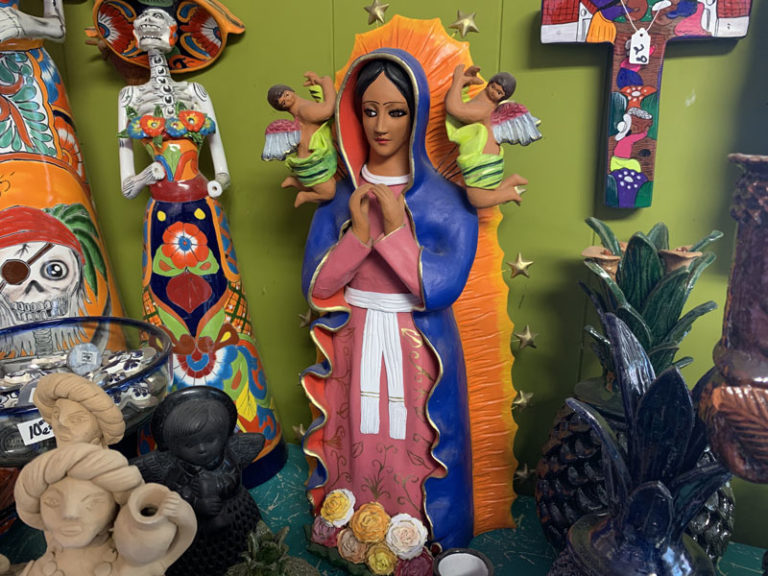 Mexican Pottery Garden custom statue.15 768x576